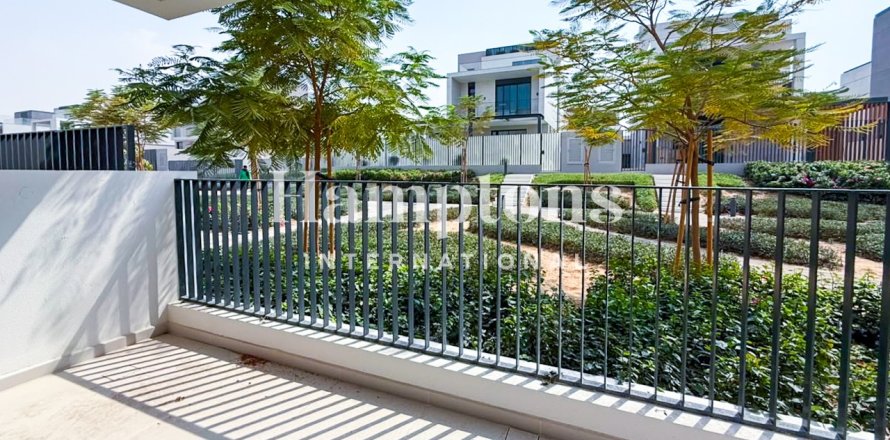 Városi lakóépület itt: Arabian Ranches 3, Dubai, EAE, 3 hálószoba, 127.556 m², azonosító: 739462