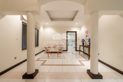 Villa till försäljning i Palm Jumeirah, Dubai, UAE 4 sovrum, 465 kvm Nr. 648912 - fotografi 1