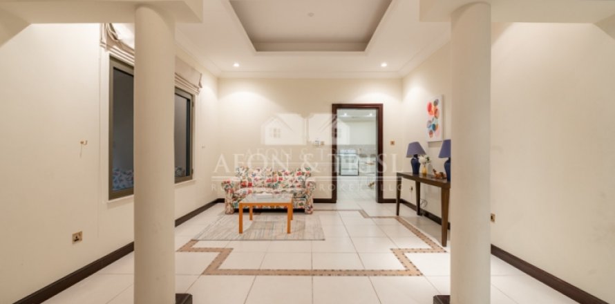 Villa i Palm Jumeirah, Dubai, UAE 4 sovrum, 465 kvm Nr. 648912