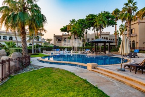 Villa till försäljning i Palm Jumeirah, Dubai, UAE 4 sovrum, 465 kvm Nr. 648912 - fotografi 5