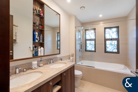 Reem、Dubai、UAE にあるヴィラ販売中 3ベッドルーム、208 m2、No698048 - 写真 16