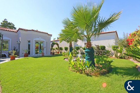 Villa in Green Community, Dubai, UAE 4 bedrooms, 404 sq.m. № 698045 - photo 1