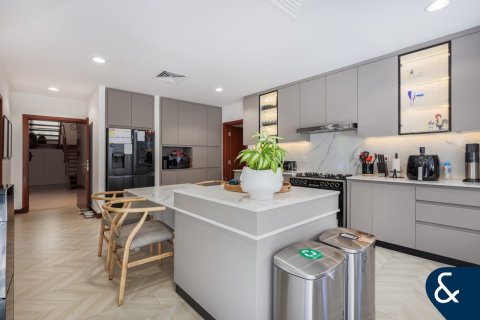 Arabian Ranches、Dubai、UAE にあるヴィラ販売中 5ベッドルーム、937 m2、No698049 - 写真 13