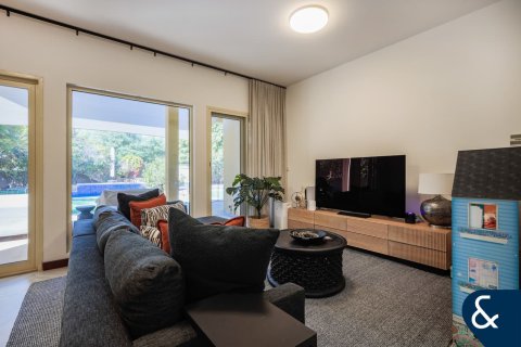 Arabian Ranches、Dubai、UAE にあるヴィラ販売中 5ベッドルーム、937 m2、No698049 - 写真 14