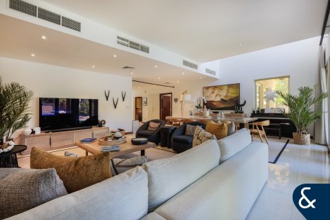 Arabian Ranches、Dubai、UAE にあるヴィラ販売中 5ベッドルーム、937 m2、No698049 - 写真 7