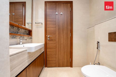 Huoneisto Downtown Dubai (Downtown Burj Dubai), Arabiemiraatit 2 makuuhuonetta, 127.7 m2 № 711395 - kuva 16