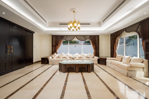 Vila di Al Barsha, Dubai, UEA 6 kamar tidur, 929.03 m2 nomor 764160 - foto 3