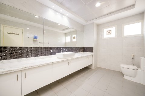 Vila di Al Barsha, Dubai, UEA 6 kamar tidur, 929.03 m2 nomor 764160 - foto 25