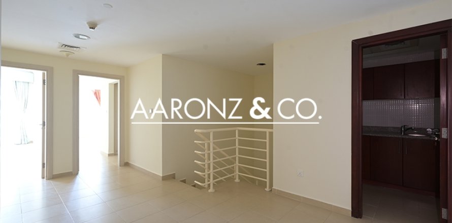 Apartment sa Jumeirah Lake Towers, Dubai, UAE 2 silid-tulugan, 184 sq.m. № 670536