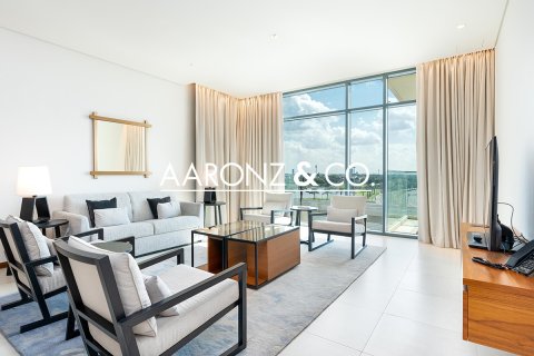 Appartement te koop in The Hills, Dubai, VAE 2 slaapkamers, 143 vr.m., nr 670540 - foto 2