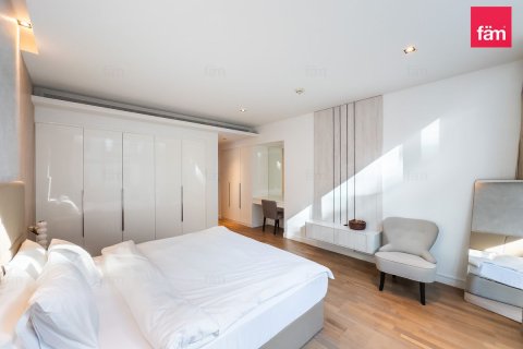 Apartment in City Walk, Dubai, UAE 2 bedrooms, 163.1 sq.m. № 699885 - photo 7