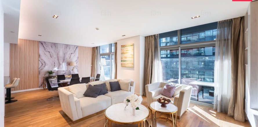 Apartment in City Walk, Dubai, UAE 2 bedrooms, 163.1 sq.m. № 699885