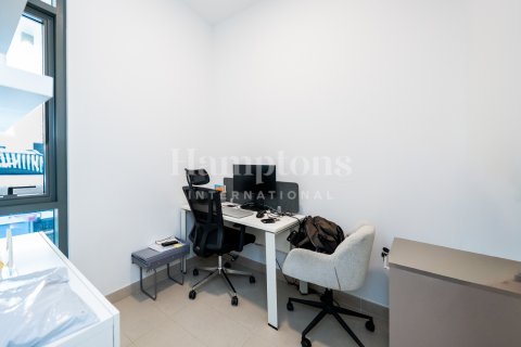 Townhouse in Arabian Ranches 3, Dubai, UAE 3 bedrooms, 180.41762600 sq.m. № 651359 - photo 8