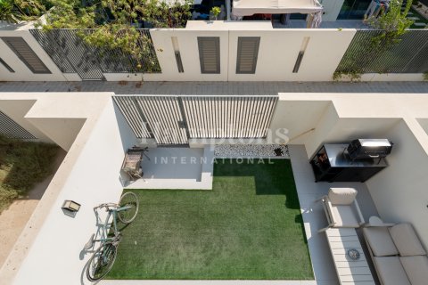 Townhouse in Arabian Ranches 3, Dubai, UAE 3 bedrooms, 180.41762600 sq.m. № 651359 - photo 24