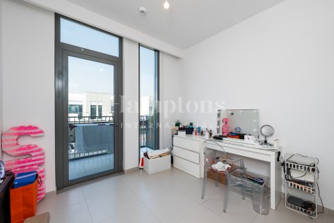 Townhouse in Arabian Ranches 3, Dubai, UAE 3 bedrooms, 180.41762600 sq.m. № 651359 - photo 17