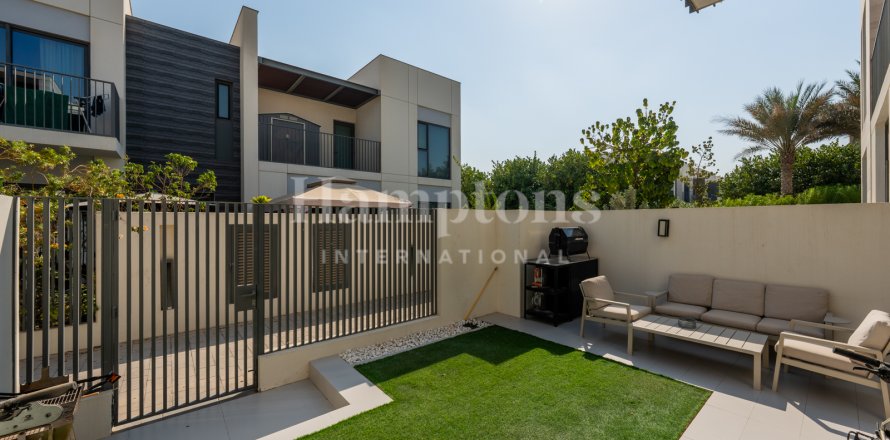 Townhouse in Arabian Ranches 3, Dubai, UAE 3 bedrooms, 180.418 sq.m. № 651359