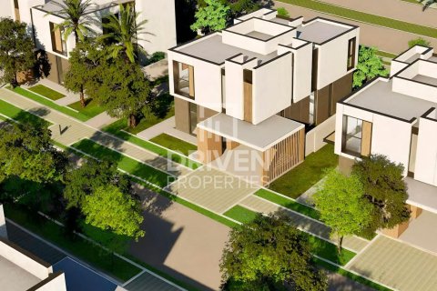 Dubai Land、Dubai、UAE にあるヴィラ販売中 5ベッドルーム、436.92 m2、No741661 - 写真 13