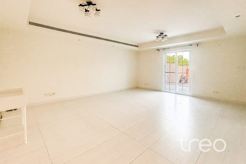 Vila u Arabian Ranches, Dubai, UAE 3 spavaćih soba, 226.96 m2 Br. 733667 - fotografija 3