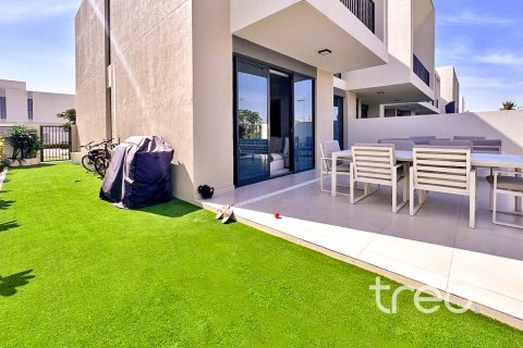 Ridamaja asukohaga Town Square, Dubai, AÜE: 4 magamistoaga, 215.72 m² Nr 733664