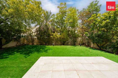 Vila di Dubai, UAE 4 bilik tidur, 560.3 meter persegi № 751936 - foto 3