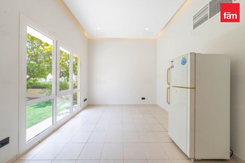 Vila di Dubai, UAE 4 bilik tidur, 560.3 meter persegi № 751936 - foto 8
