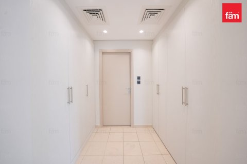 Vila di Dubai, UAE 4 bilik tidur, 560.3 meter persegi № 751936 - foto 28