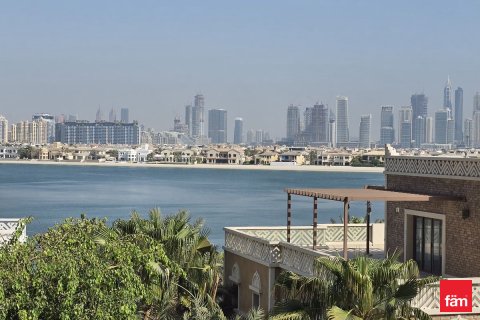 Apartament në Palm Jumeirah, Dubai, Emiratet e Bashkuara Arabe 2 dhoma gjumi, 186.5 m2. № 641724 - Foto 1
