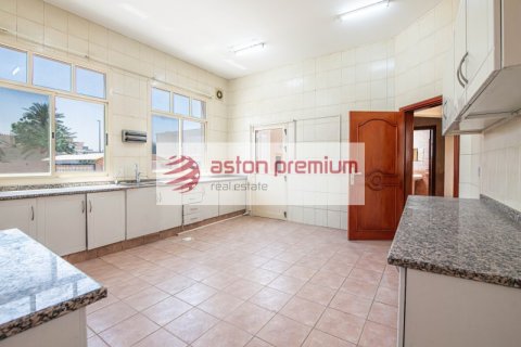 Вилла Аль-Барша, Дубай, БАӘ-да 5 жатын бөлмелер, 1394 м² № 741535 - фото 11