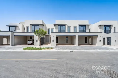 Casa urbana para arrendamento em Jebel Ali, Dubai, EAU 4 quartos, 255 m2 № 738145 - foto 2