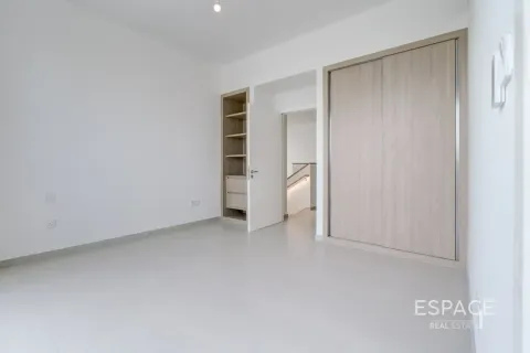 Casa urbana para arrendamento em Jebel Ali, Dubai, EAU 4 quartos, 255 m2 № 738145 - foto 10