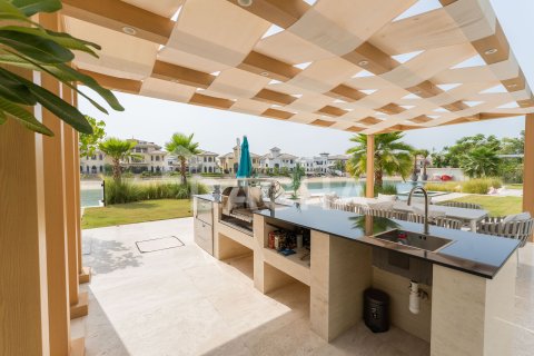 Villa in vendita a Palm Jumeirah, Dubai, EAU 6 camere da letto, 1245 mq. № 706790 - foto 8