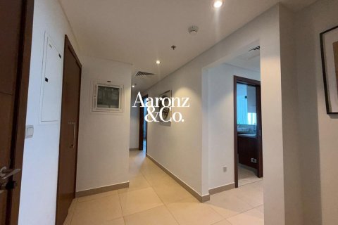 Apartamento para arrendamento em Downtown Dubai (Downtown Burj Dubai), Dubai, EAU 3 quartos, 166 m2 № 714187 - foto 11