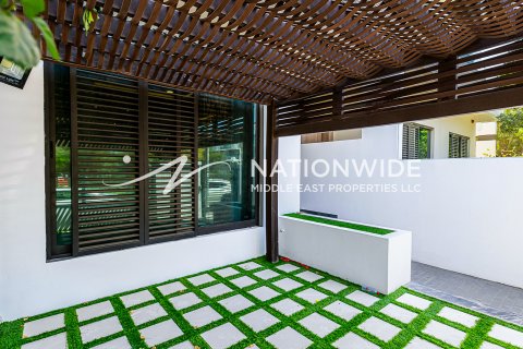 Villa zum Verkauf in Dubai, VAE 4 Schlafzimmer, 166 m2 Nr. 659922 - Foto 12