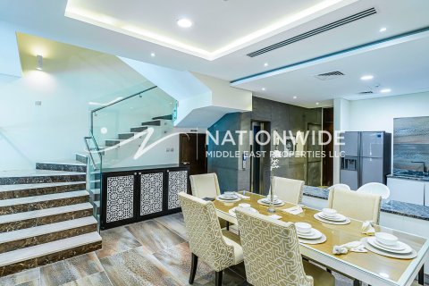 Villa zum Verkauf in Dubai, VAE 4 Schlafzimmer, 166 m2 Nr. 659922 - Foto 6