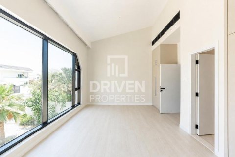 Vilë në Jumeirah, Dubai, Emiratet e Bashkuara Arabe 5 dhoma gjumi, 341.6 m2. № 746355 - Foto 15