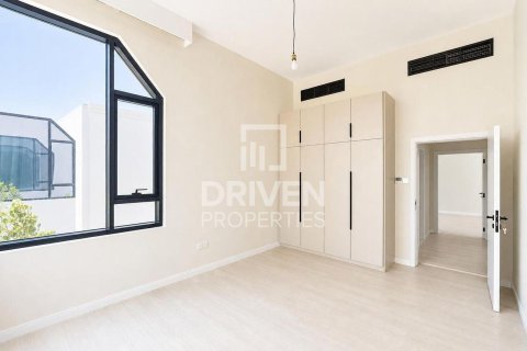 Vilë në Jumeirah, Dubai, Emiratet e Bashkuara Arabe 5 dhoma gjumi, 341.6 m2. № 746355 - Foto 6