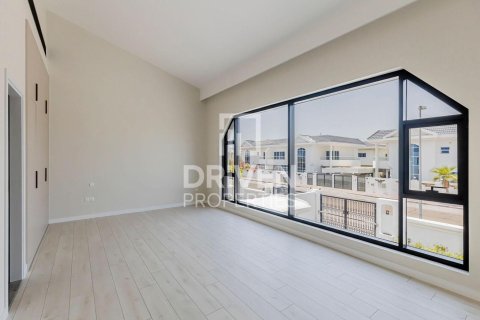 Vilë në Jumeirah, Dubai, Emiratet e Bashkuara Arabe 5 dhoma gjumi, 341.6 m2. № 746355 - Foto 18