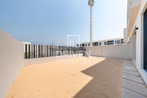 Townhouse in Jebel Ali, Dubai, UAE 4 bedrooms, 252.05 sq.m. № 746360 - photo 18