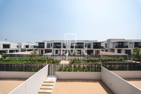 Řadový dům v Jebel Ali, Dubai, SAE 4 ložnice, 254.74 m² Č.: 746359