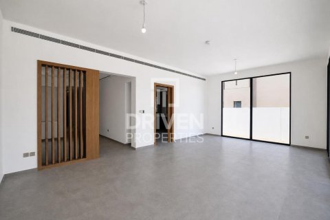 Villa te huur in Jebel Ali, Dubai, VAE 5 slaapkamers, 662.96 vr.m., nr 756817 - foto 2