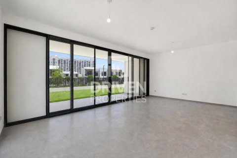 Villa te huur in Jebel Ali, Dubai, VAE 5 slaapkamers, 662.96 vr.m., nr 756817 - foto 3