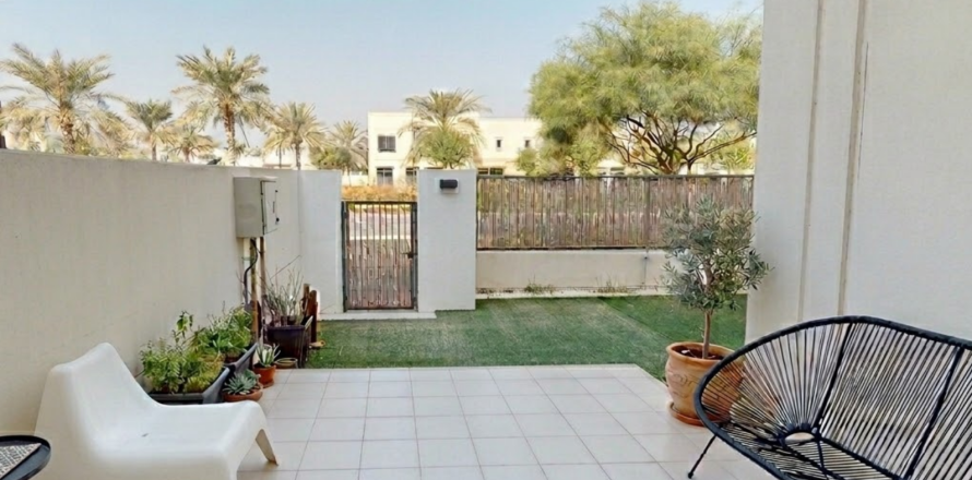 Villetta a schiera a Dubai, EAU 3 camere da letto, 190 mq. № 700155