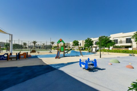 Villetta a schiera in vendita a Dubai, EAU 3 camere da letto, 190 mq. № 700155 - foto 10