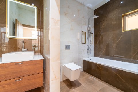 Városi lakóépület itt: Nadd Al Sheba, Dubai, EAE, 6 hálószoba, 930 m², azonosító: 700158 - fénykép 16