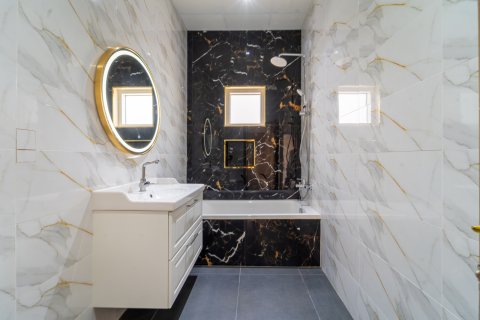 Városi lakóépület itt: Nadd Al Sheba, Dubai, EAE, 6 hálószoba, 930 m², azonosító: 700158 - fénykép 18