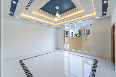 Városi lakóépület itt: Nadd Al Sheba, Dubai, EAE, 6 hálószoba, 930 m², azonosító: 700158 - fénykép 5