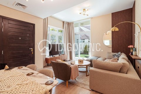 Müüa ridamaja asukohaga DAMAC Hills (Akoya by DAMAC), Dubai, AÜE: 3 magamistoaga, 199 m² Nr 647317 - pilt 4