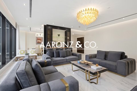 Apartemen di Jumeirah Lake Towers, Dubai, UEA 4 kamar tidur, 442 m2 nomor 696579 - foto 2