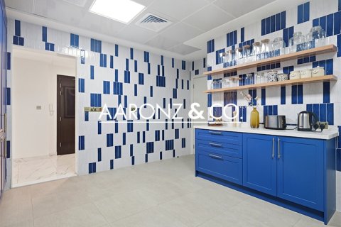 Apartemen di Jumeirah Lake Towers, Dubai, UEA 4 kamar tidur, 442 m2 nomor 696579 - foto 17