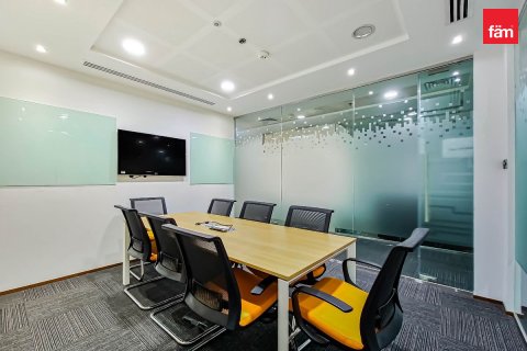 Propriedade comercial para venda em Dubai, EAU 1128.4 m2 № 669853 - foto 12